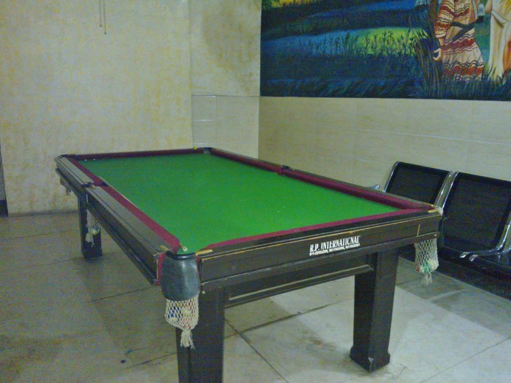 Hotel Hridey Inn New Delhi Bagian luar foto