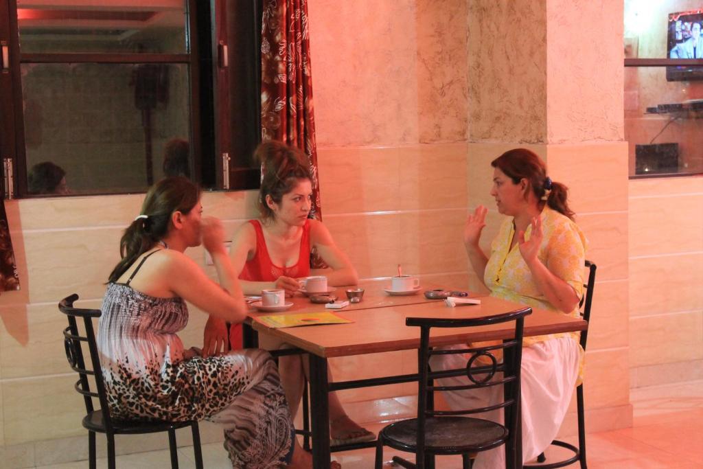 Hotel Hridey Inn New Delhi Bagian luar foto